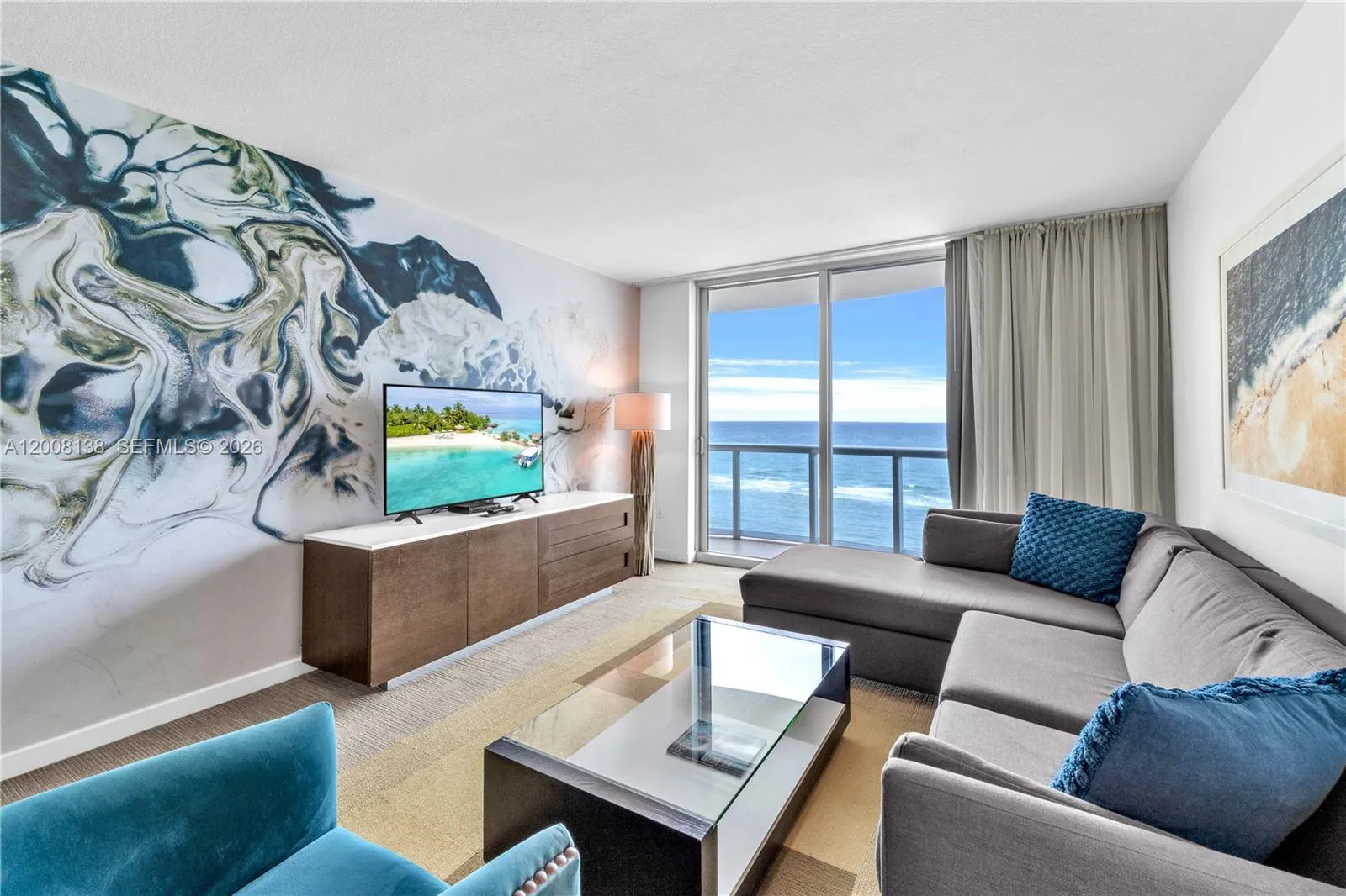 Foto de propiedad en 17315 Collins 801 A&B, Sunny Isles Beach, FL 33160 Sunny Isles Beach con MLS# 