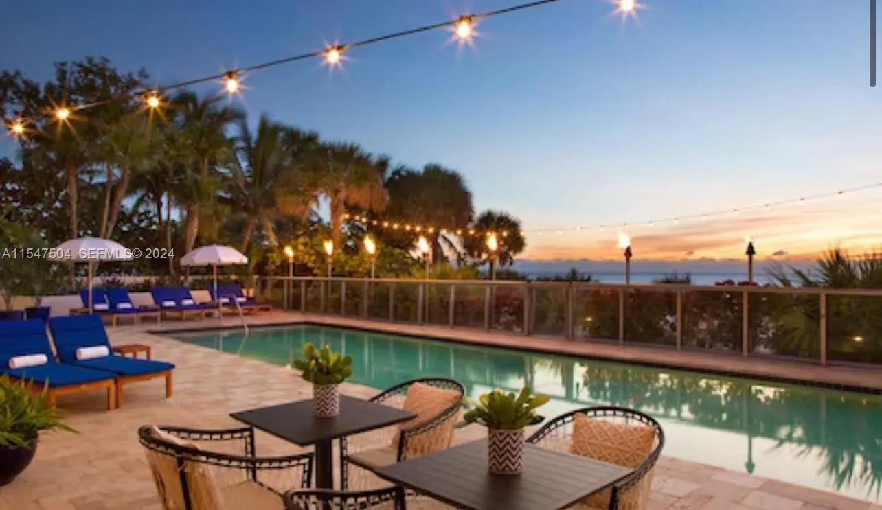 Foto de propiedad en 17315 Collins Avenue 1105, Sunny Isles Beach, FL 33160 Sunny Isles Beach con MLS# 