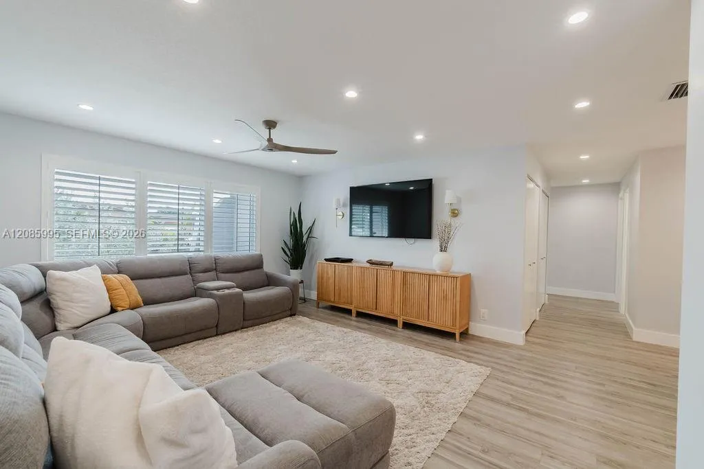 En Venta 1732 SW 103rd Place, Miami, FL 33165, Miami, FL 33165