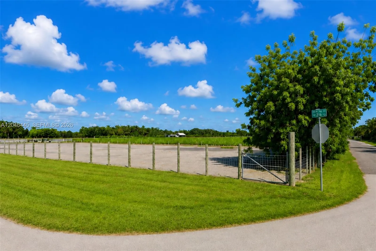 Foto de propiedad en 17345 SW 216th Street, Miami, FL 33170 Miami con MLS# 