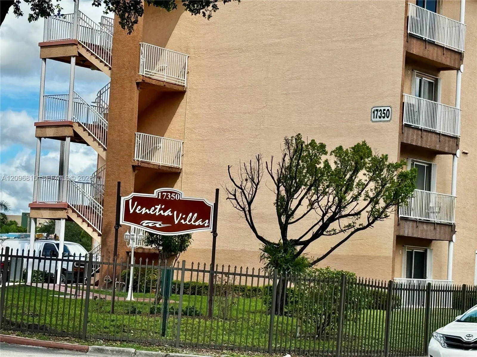 En Renta 17350 NW 67th Avenue 109, Hialeah, FL 33015, Hialeah, FL 33015