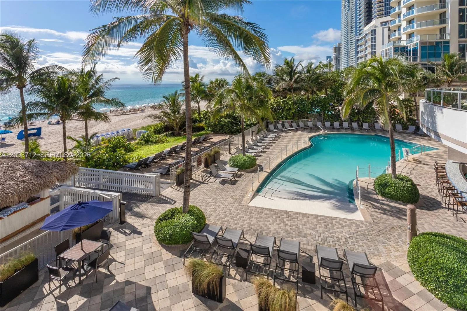 En Venta 17375 Collins Avenue 2606, Sunny Isles Beach, FL 33160, Sunny Isles Beach, FL 33160