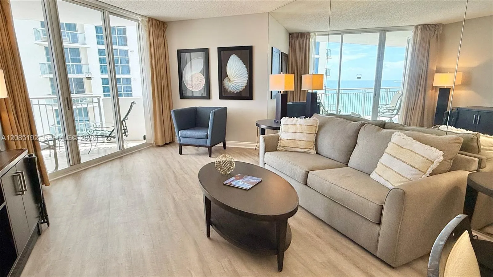 En Venta 17375 Collins Avenue 804, Sunny Isles Beach, FL 33160, Sunny Isles Beach, FL 33160