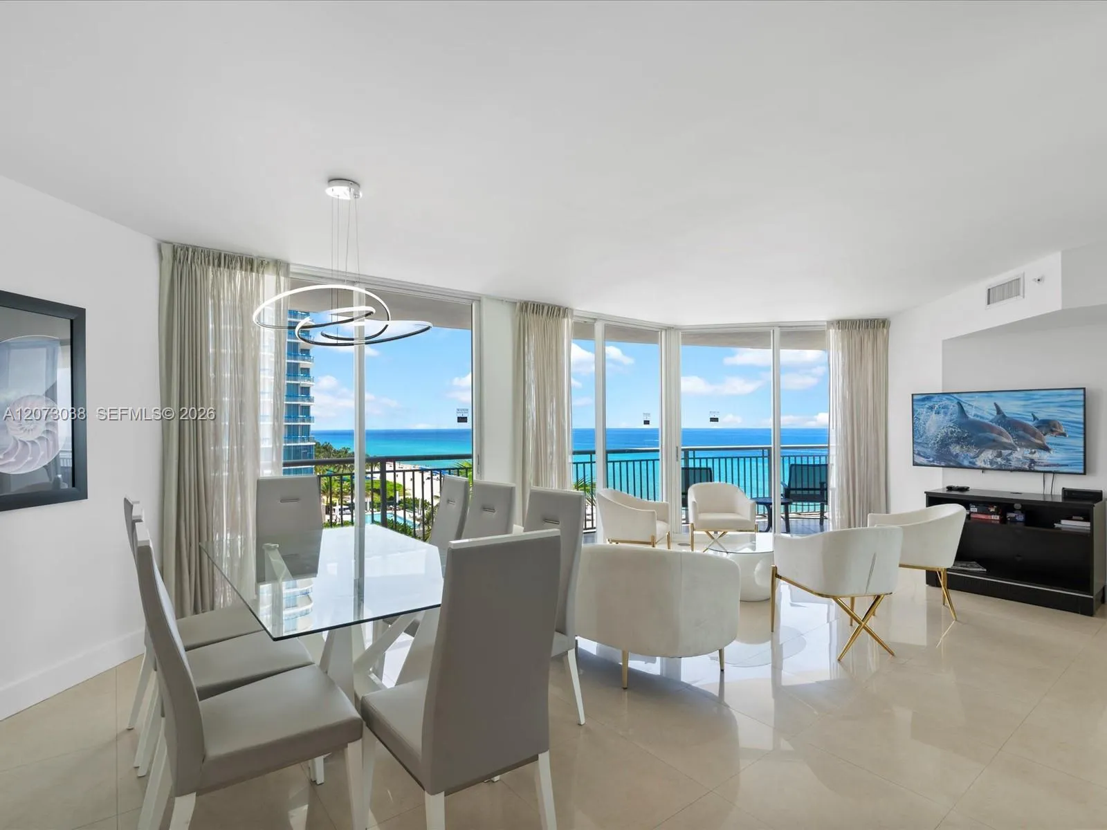 Foto de propiedad en 17375 Collins Avenue 808, Sunny Isles Beach, FL 33160 Sunny Isles Beach con MLS# 