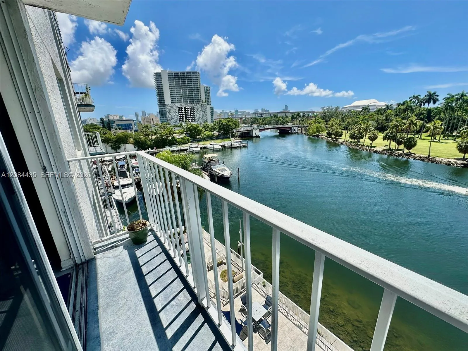 Foto de propiedad en 1740 N River Drive 516, Miami, FL 33125 Miami con MLS# 