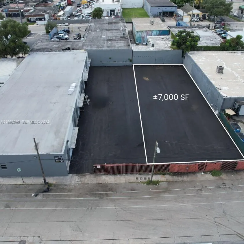 En Renta 1740 NW 22nd Street, Miami, FL 33142, Miami, FL 33142