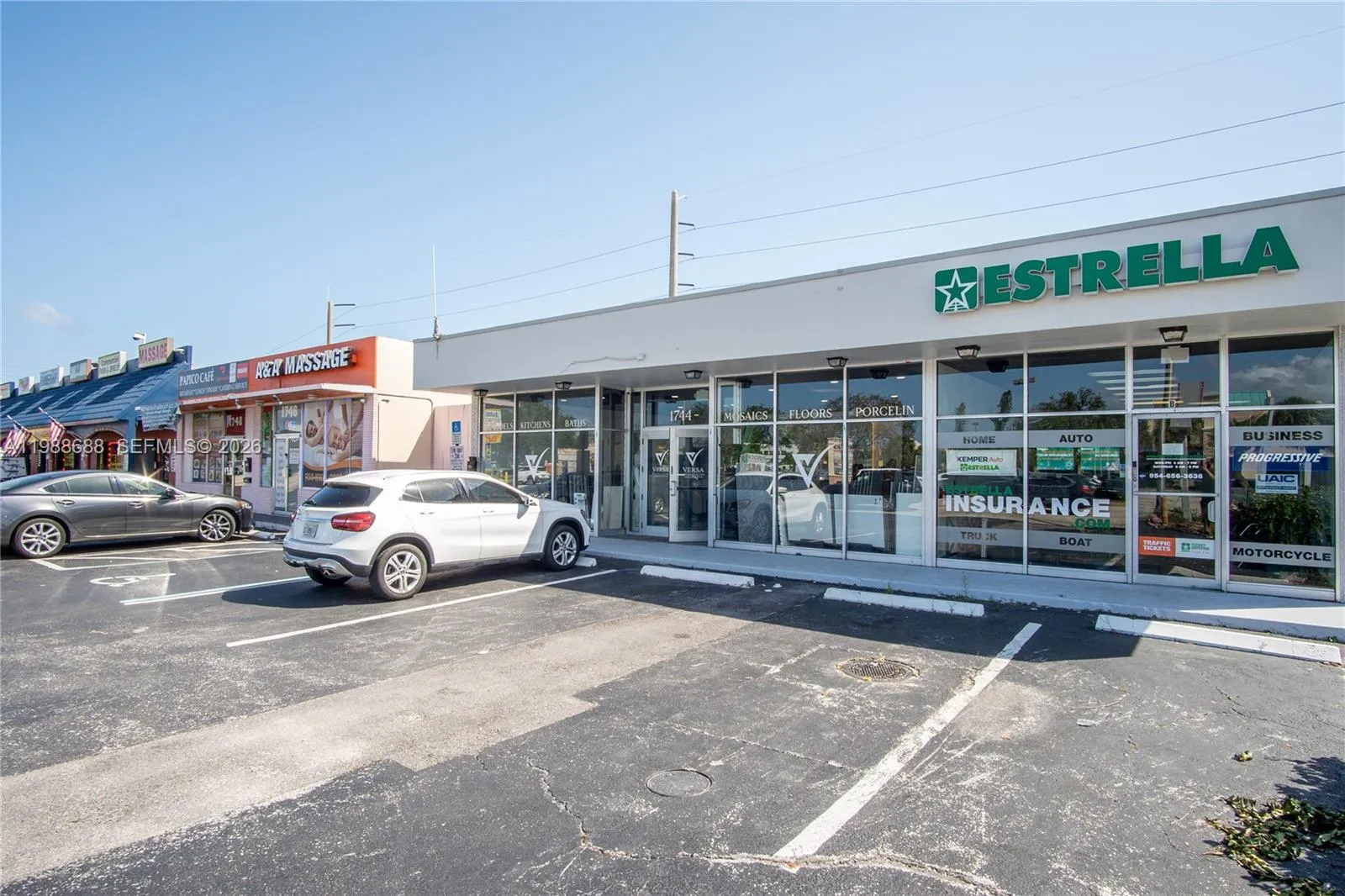 Foto de propiedad en 1744 E Commercial Boulevard, Fort Lauderdale, FL 33334 Fort Lauderdale con MLS# 