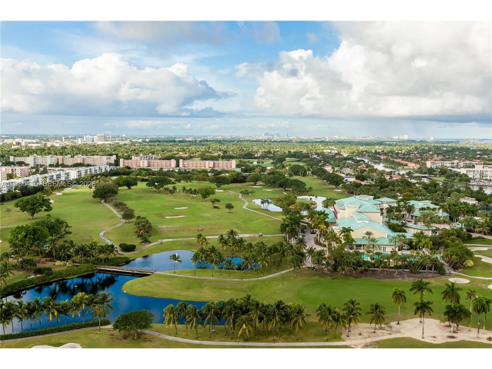 Foto de propiedad en 1745 E Hallandale Beach Boulevard 2203W, Hallandale Beach, FL 33009 Hallandale Beach con MLS# 
