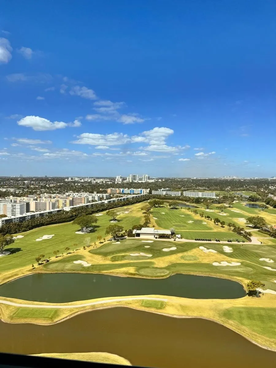 Foto de propiedad en 1745 E Hallandale Beach Boulevard 2302W, Hallandale Beach, FL 33009 Hallandale Beach con MLS#
