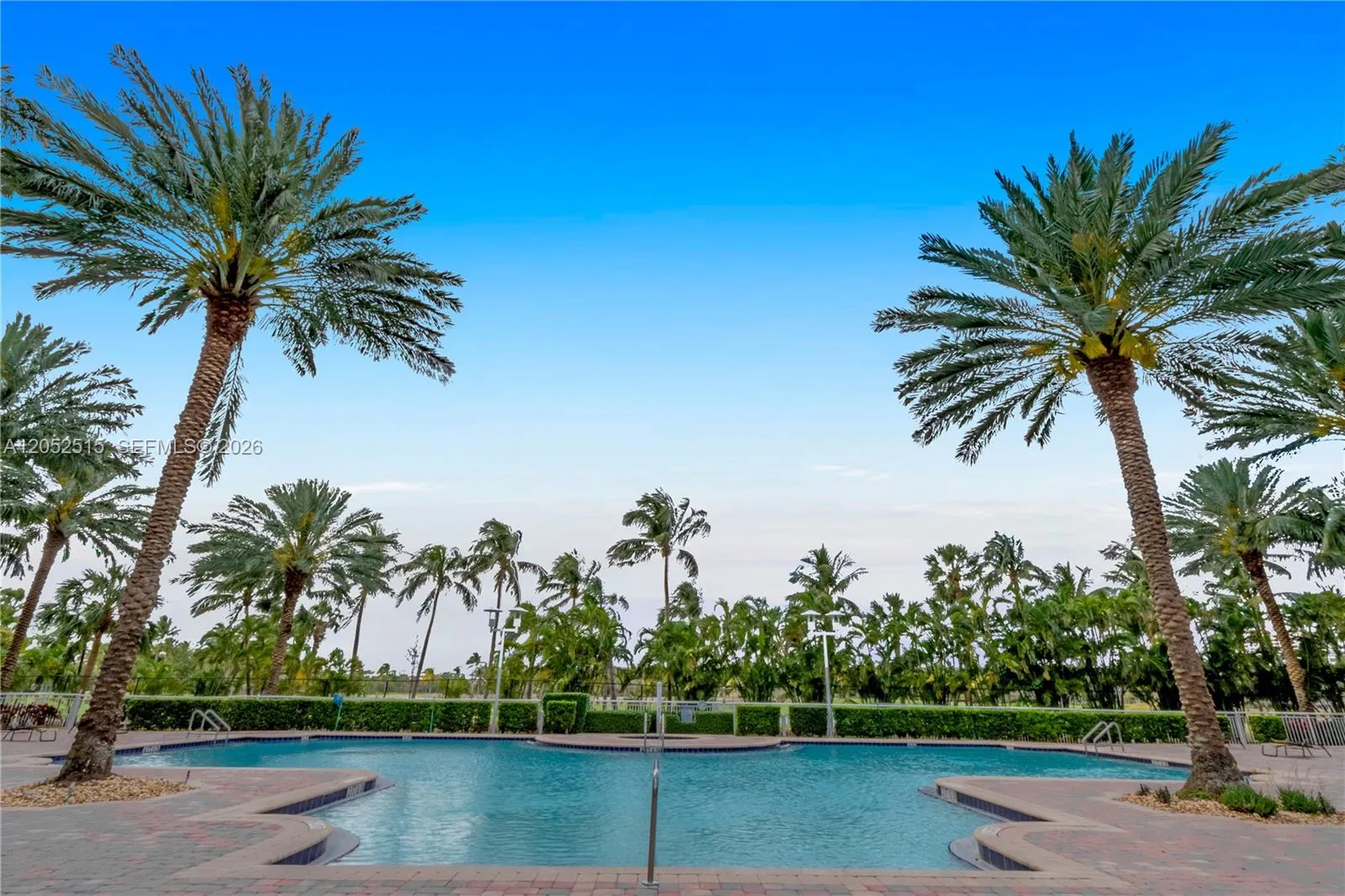 Foto de propiedad en 1745 E Hallandale Beach Boulevard 2501W, Hallandale Beach, FL 33009 Hallandale Beach con MLS# 