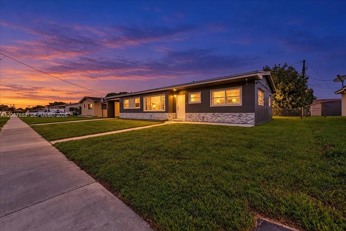 En Venta 1745 NW 189th Terrace, Miami Gardens, FL 33056, Miami Gardens, FL 33056