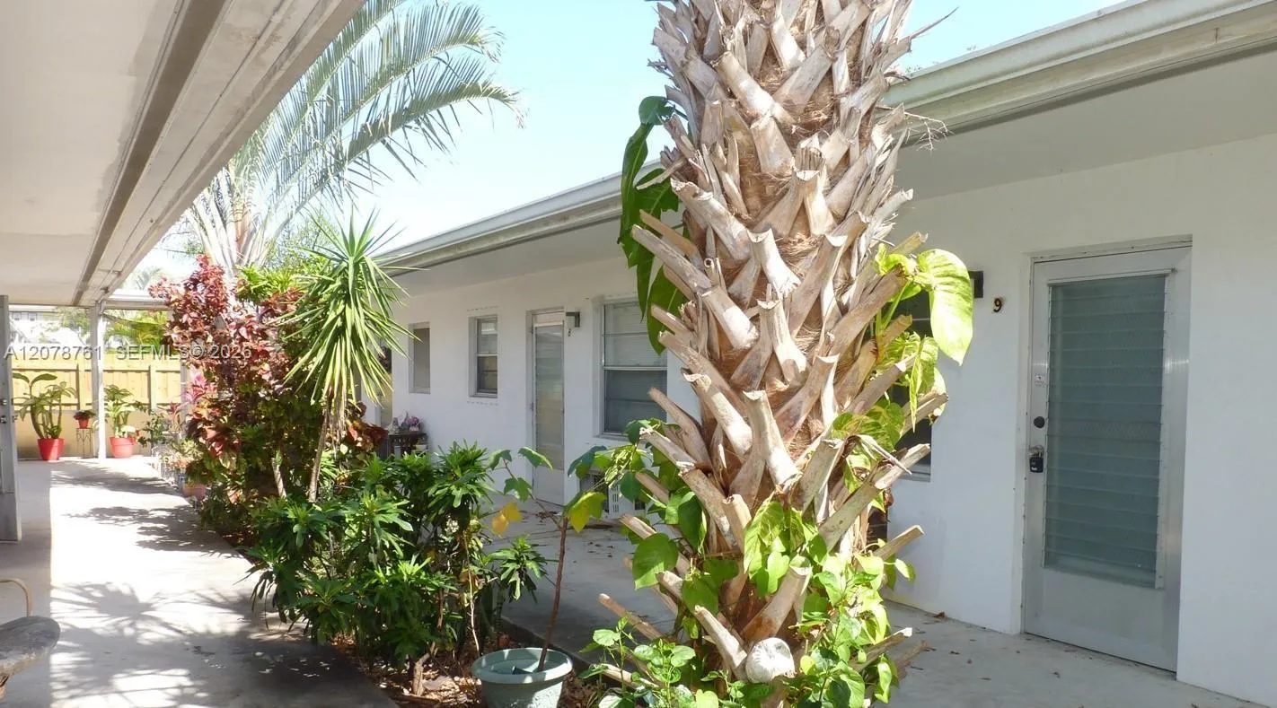 Foto de propiedad en 1746 N 3rd Avenue N 10, Lake Worth, FL 33460 Lake Worth con MLS# 