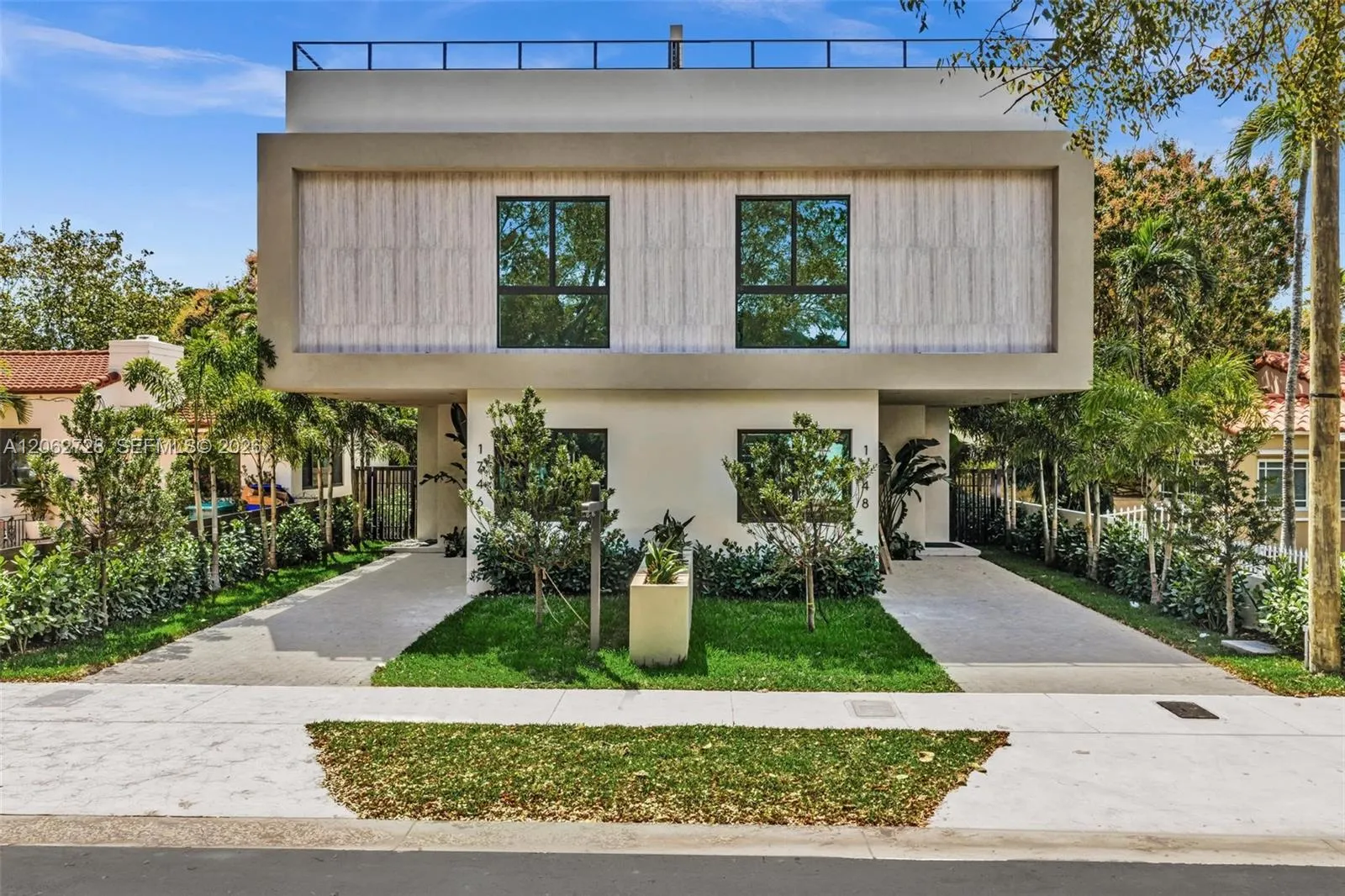 Foto de propiedad en 1748 SW 21st Terrace right, Miami, FL 33145 Miami con MLS# 