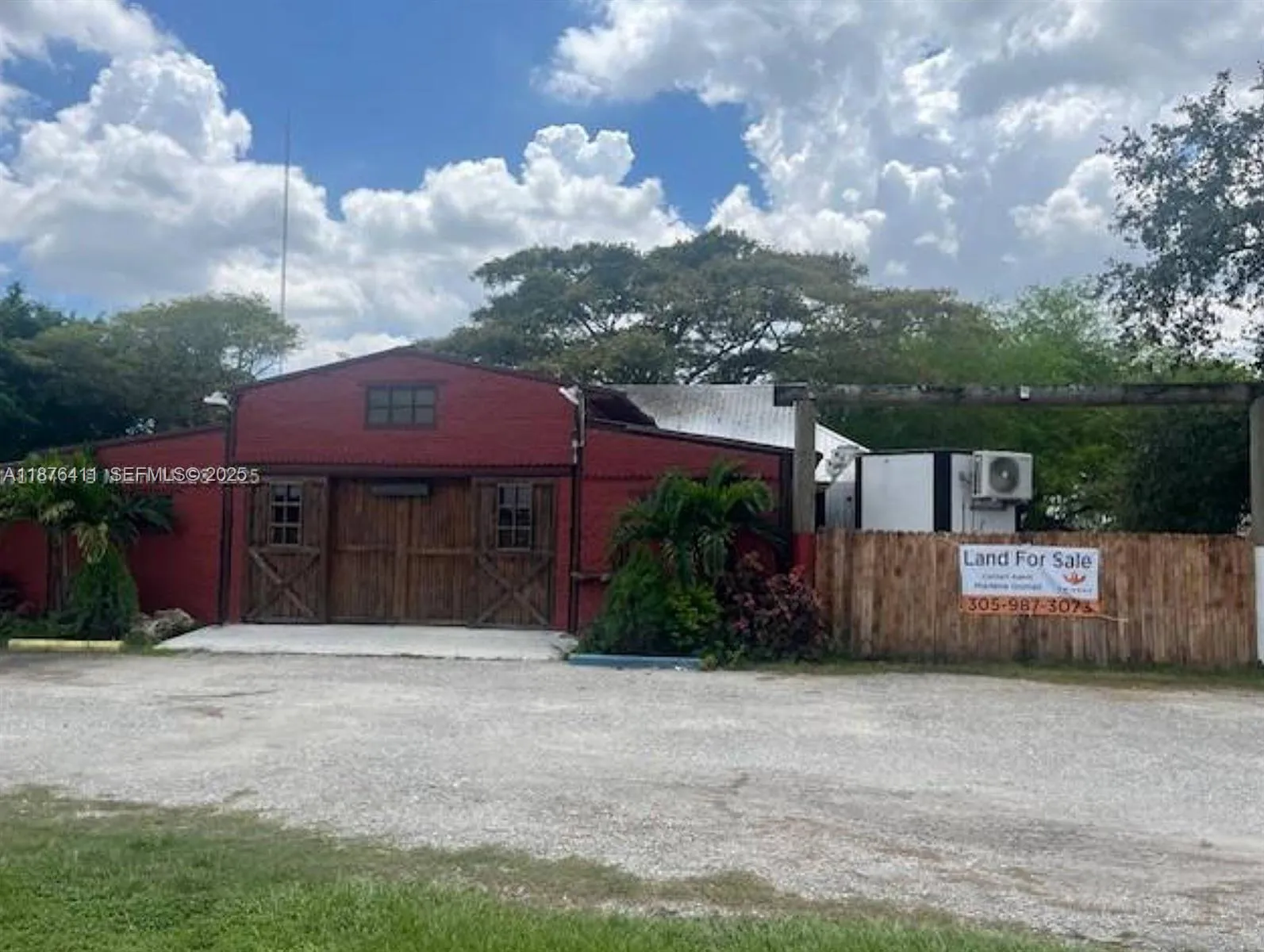 Foto de propiedad en 17480 SW 232nd Street, Miami, FL 33170 Miami con MLS# 