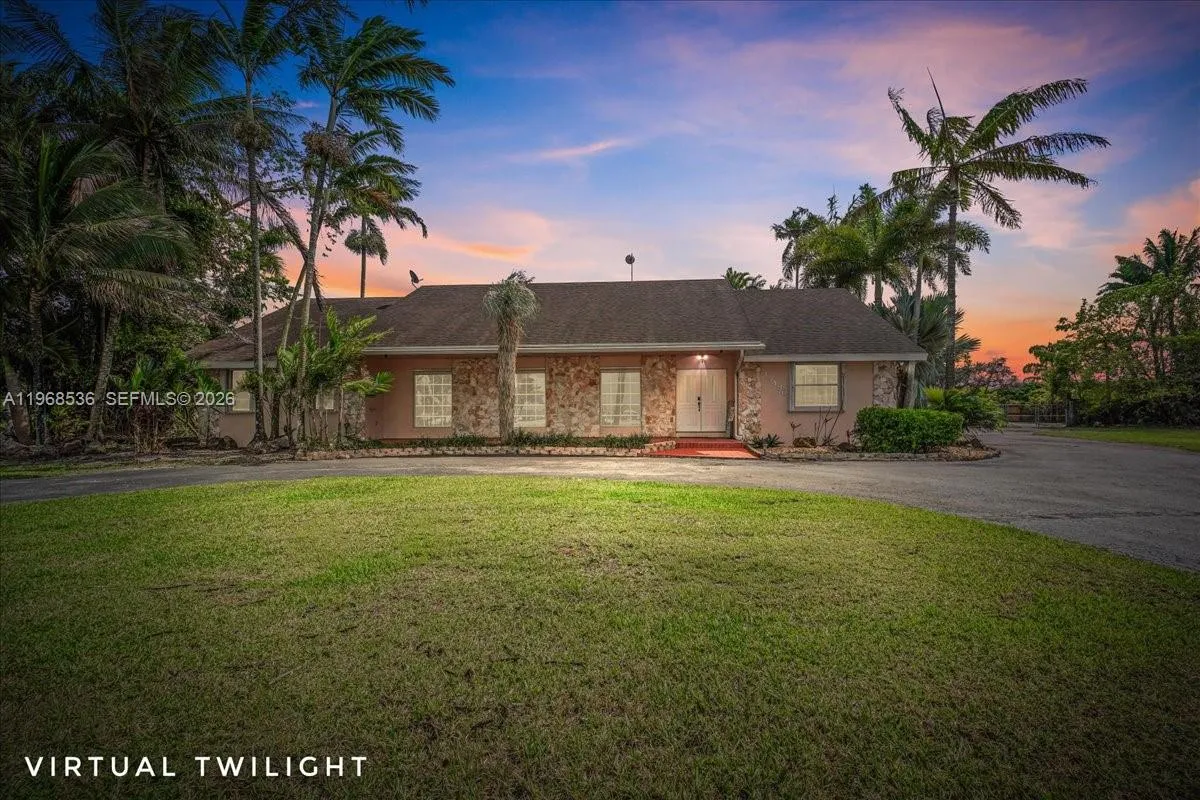 Vendido 17490 SW 288th Street, Homestead, FL 33030, Homestead, FL 33030