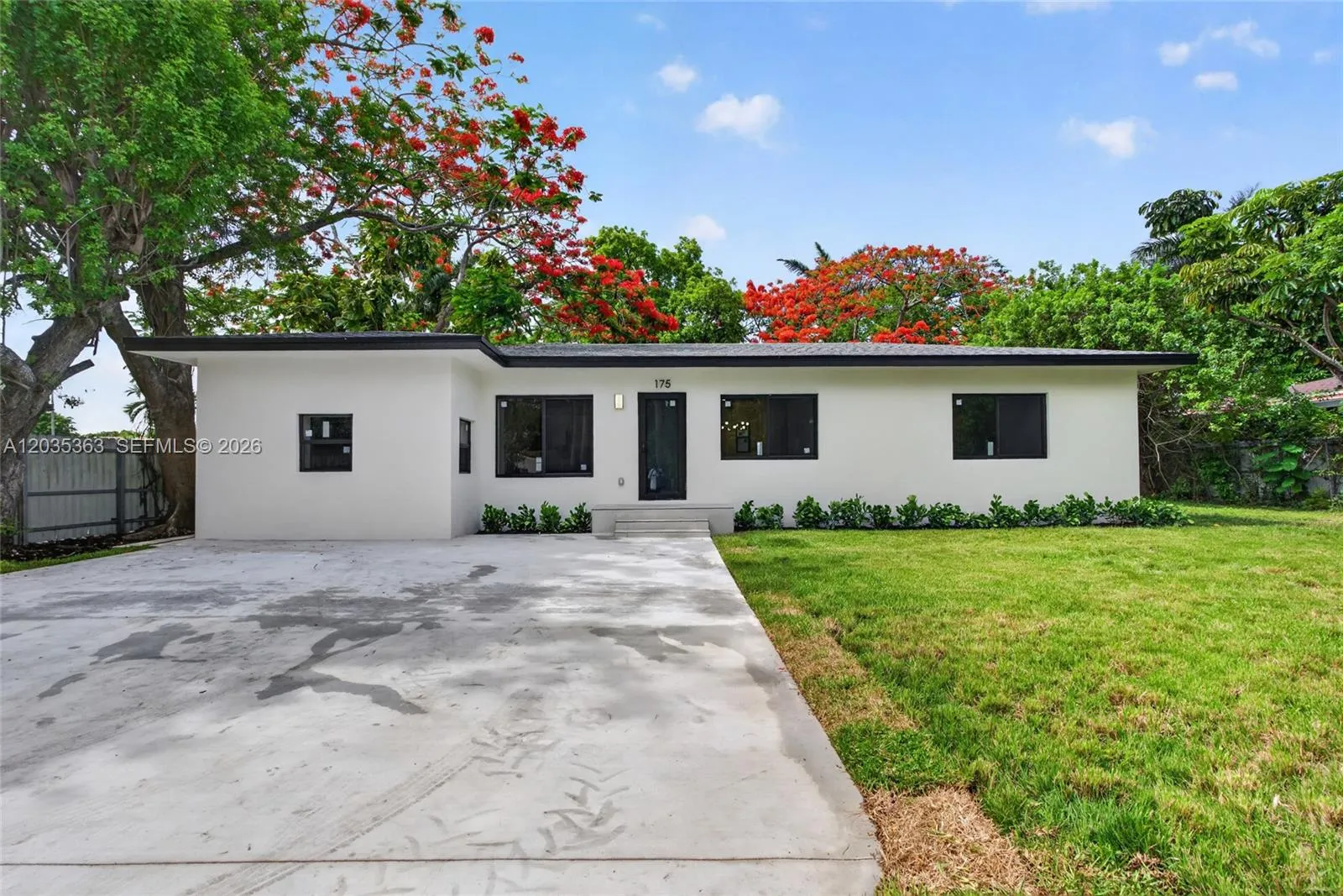 Vendido 175 NE 159th Street, Miami, FL 33162, Miami, FL 33162