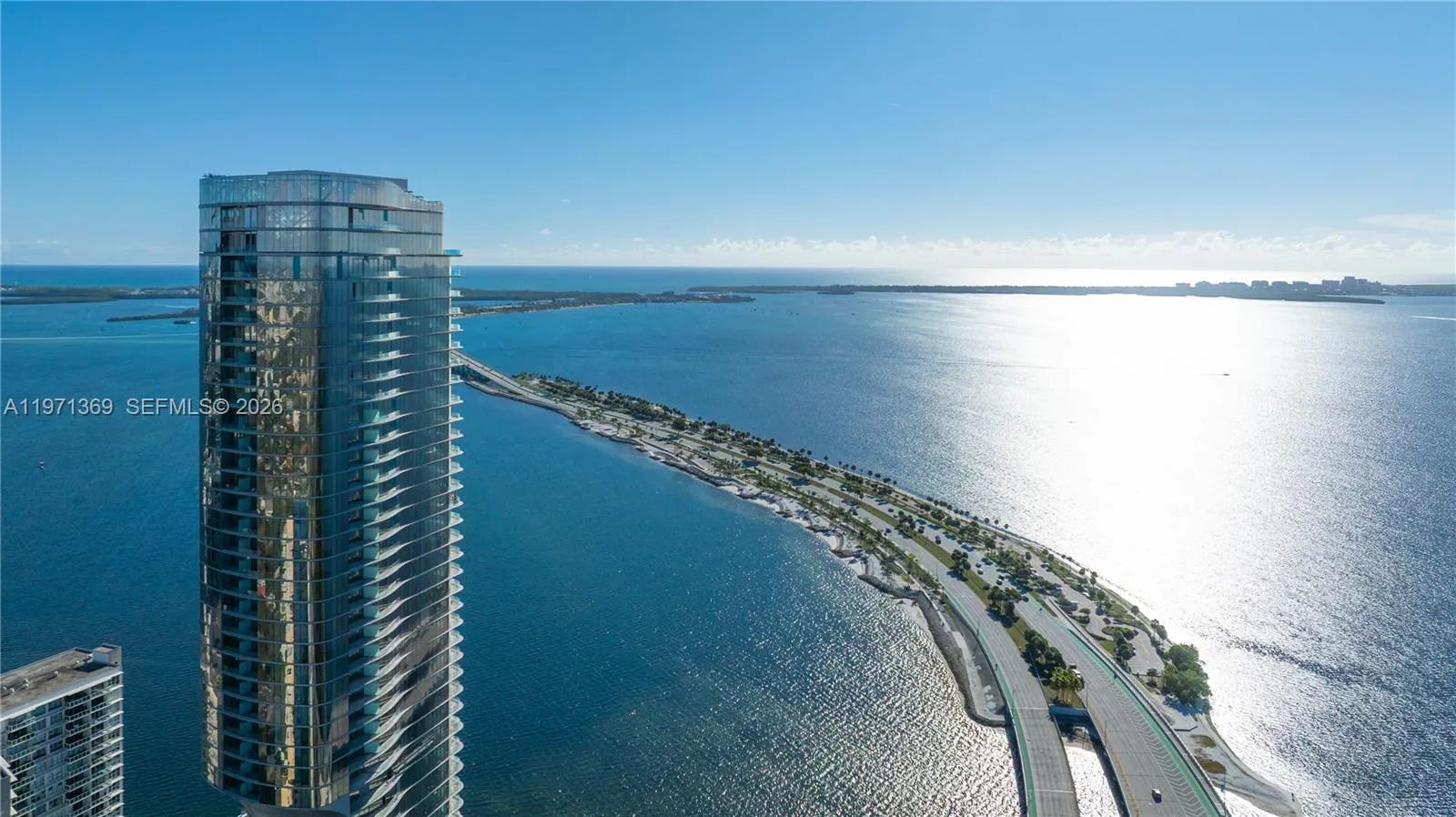 Foto de propiedad en 175 SE 25 Road 2802, Miami, FL 33129 Miami con MLS# 