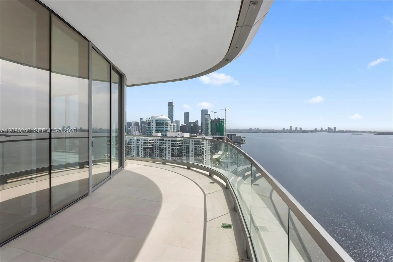 Foto de propiedad en 175 SE 25th Road 2701, Miami, FL 33129 Miami con MLS# 