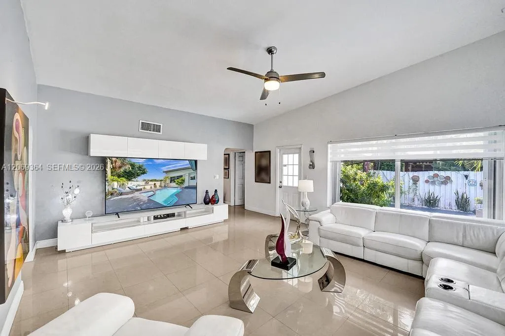 En Venta 1750 71st Street, Miami Beach, FL 33141, Miami Beach, FL 33141