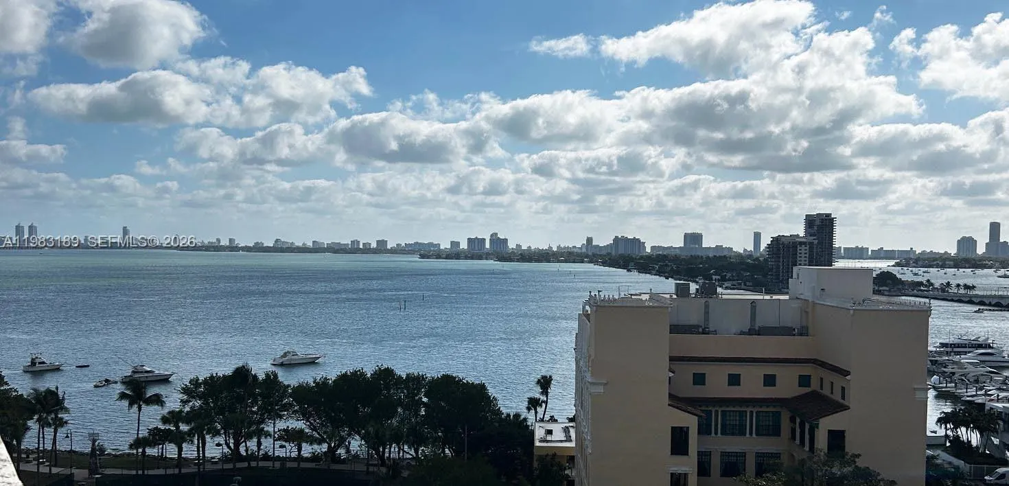 Foto de propiedad en 1750 N Bayshore Drive 1104, Miami, FL 33132 Miami con MLS# 