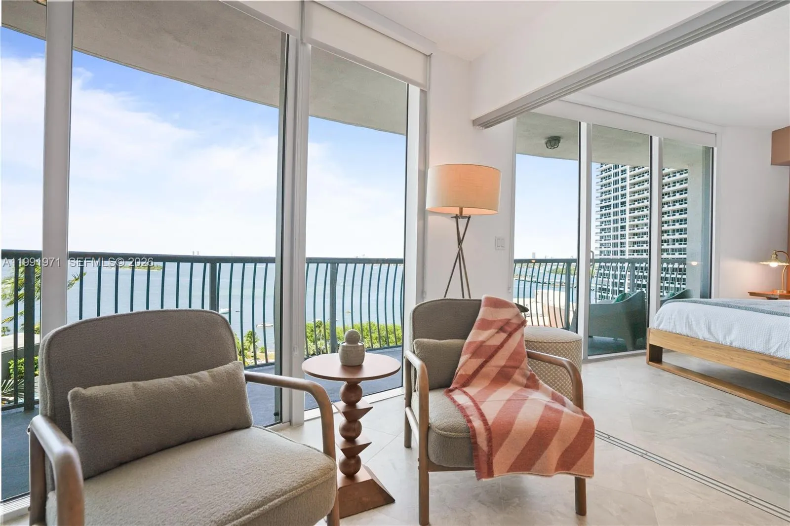 Foto de propiedad en 1750 N Bayshore Drive 1401, Miami, FL 33132 Miami con MLS# 
