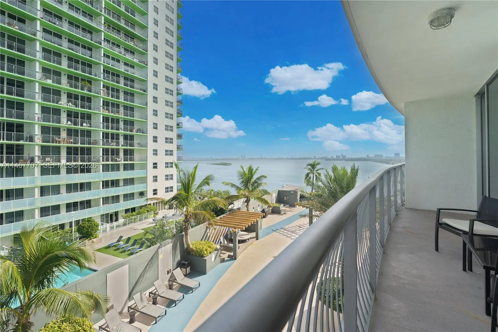 Foto de propiedad en 1750 N Bayshore Drive 1405, Miami, FL 33132 Miami con MLS# 