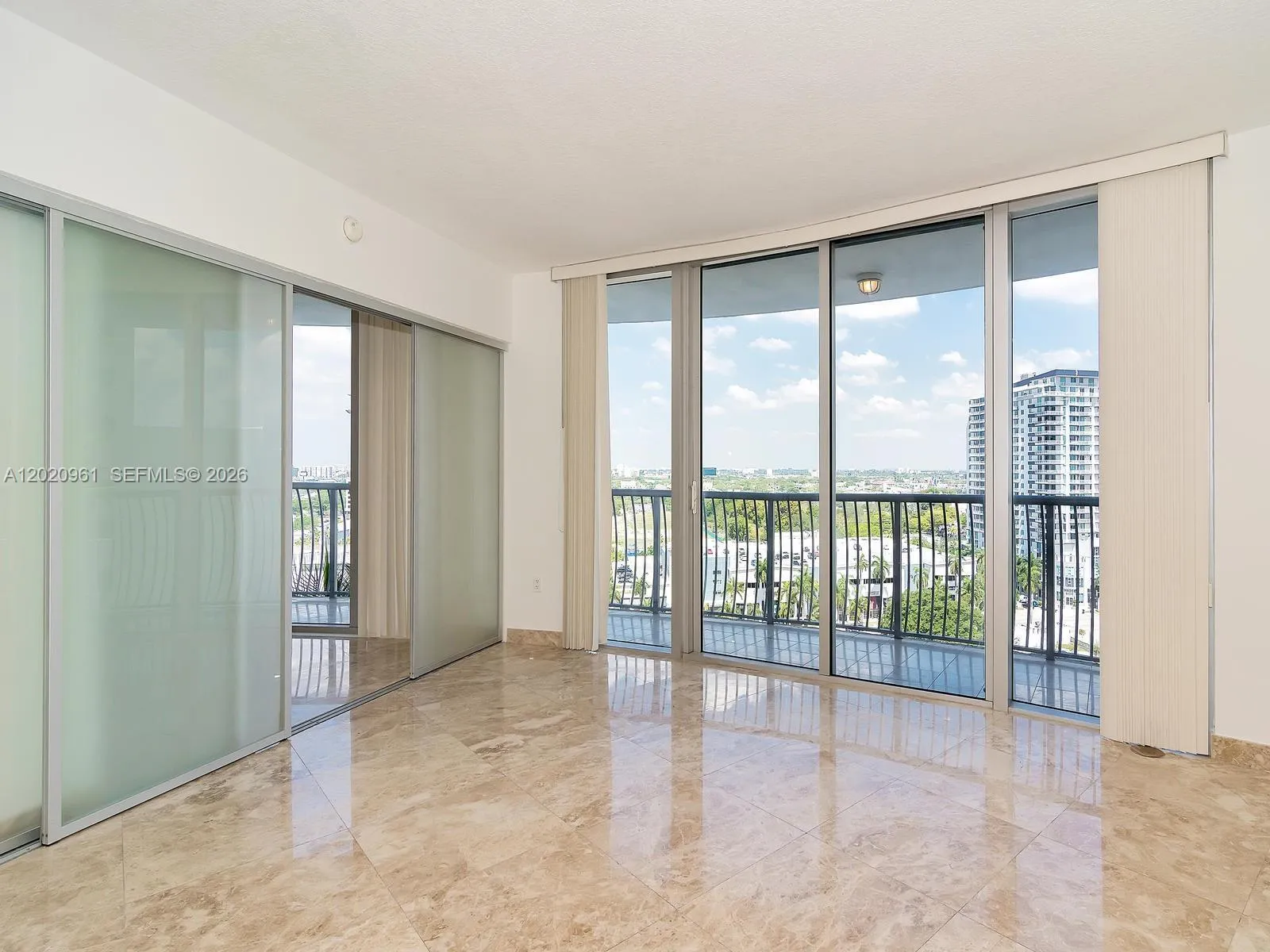 Foto de propiedad en 1750 N Bayshore Drive 1515, Miami, FL 33132 Miami con MLS# 