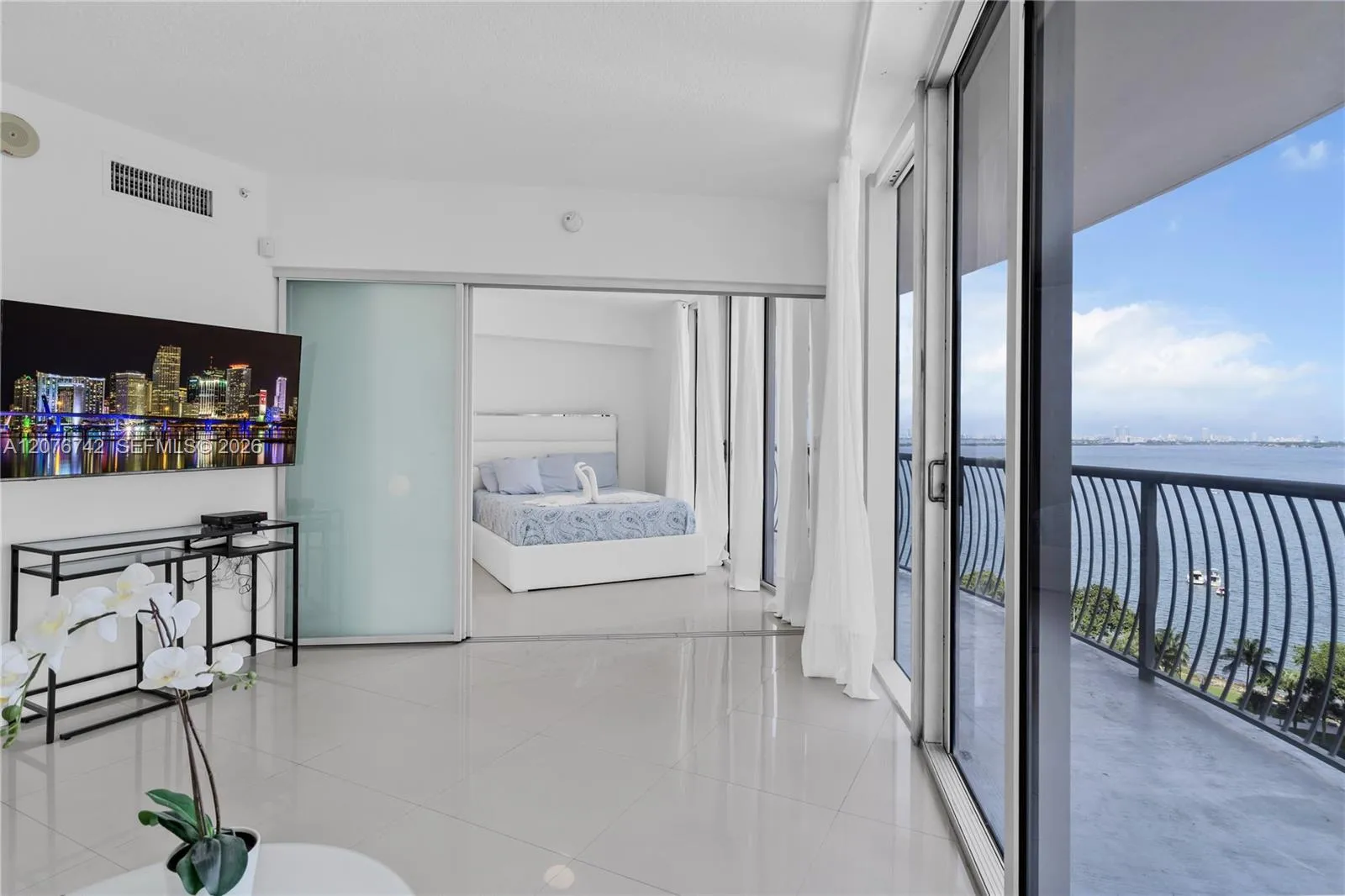 En Renta 1750 N Bayshore Drive 1602, Miami, FL 33132, Miami, FL 33132
