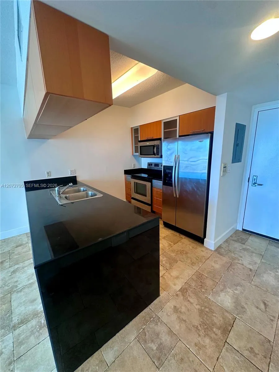 Foto de propiedad en 1750 N Bayshore Drive 2406, Miami, FL 33132 Miami con MLS#