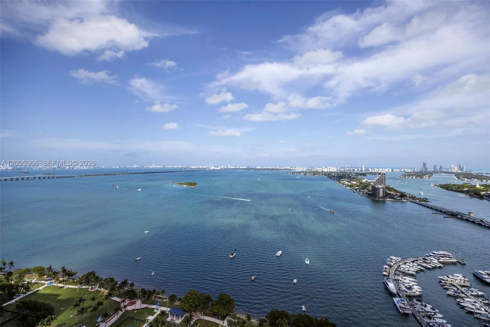 Foto de propiedad en 1750 N Bayshore Drive 3801, Miami, FL 33132 Miami con MLS#