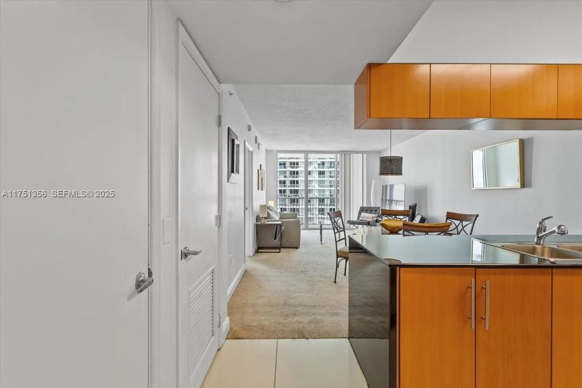 Foto de propiedad en 1750 N Bayshore Drive 4809, Miami, FL 33132 Miami con MLS# 