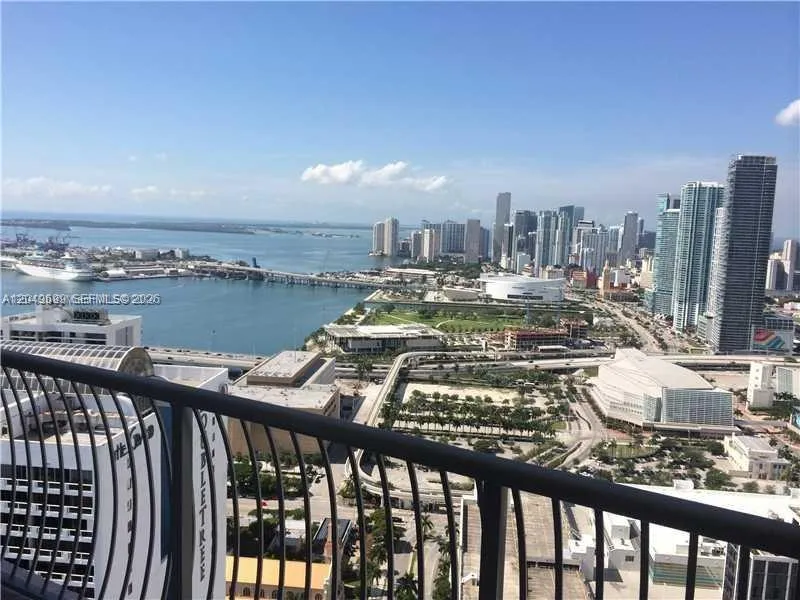 Foto de propiedad en 1750 N Bayshore Drive 4912, Miami, FL 33132 Miami con MLS# 