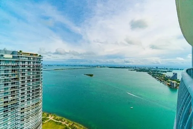 En Venta 1750 N Bayshore Drive 5505, Miami, FL 33132, Miami, FL 33132