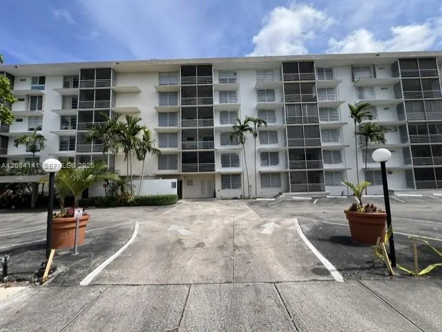 En Renta 1750 NE 115th Street 108, Miami, FL 33181, Miami, FL 33181