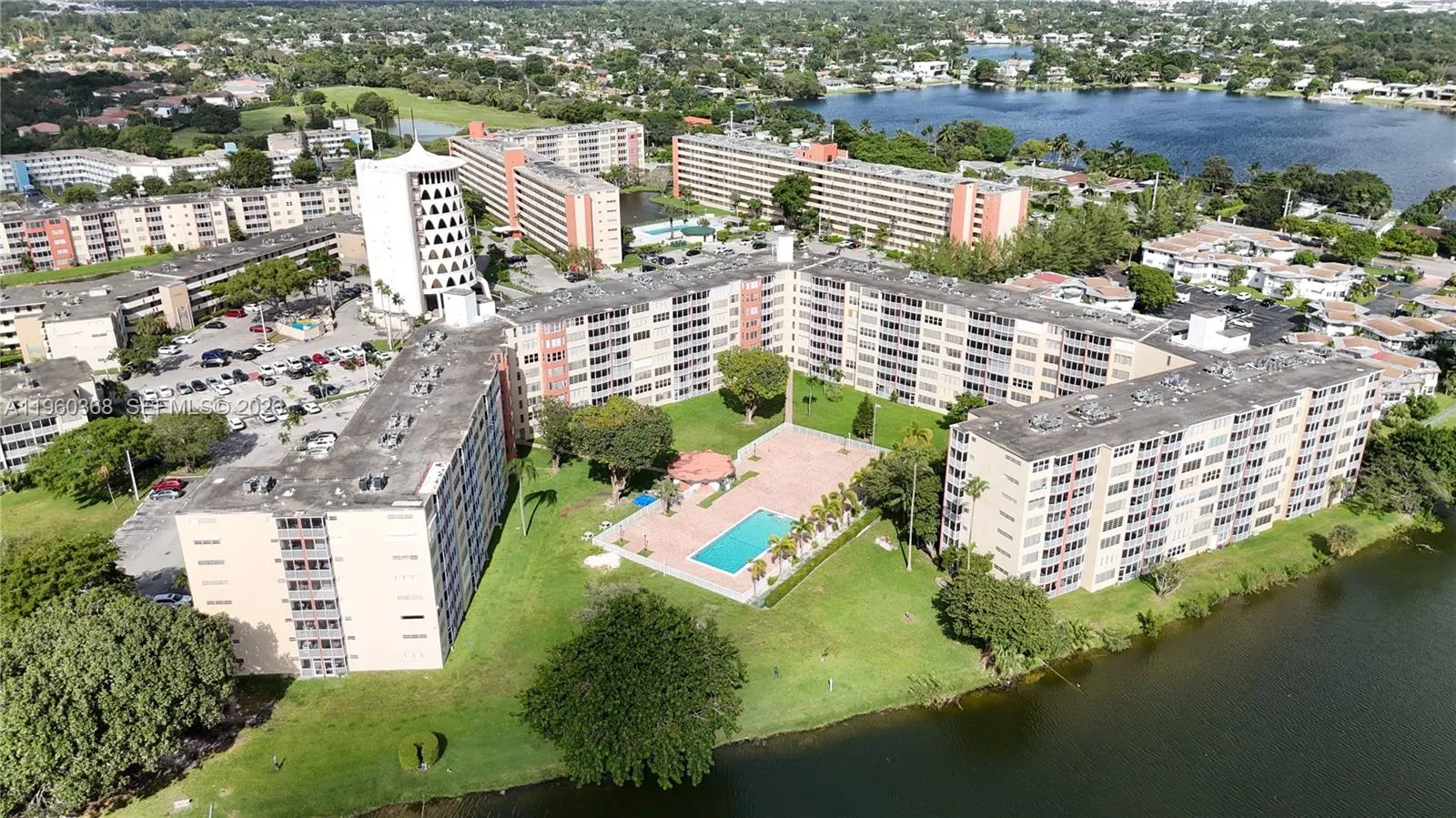 Foto de propiedad en 1750 NE 191st Street 507-1, Miami, FL 33179 Miami con MLS#