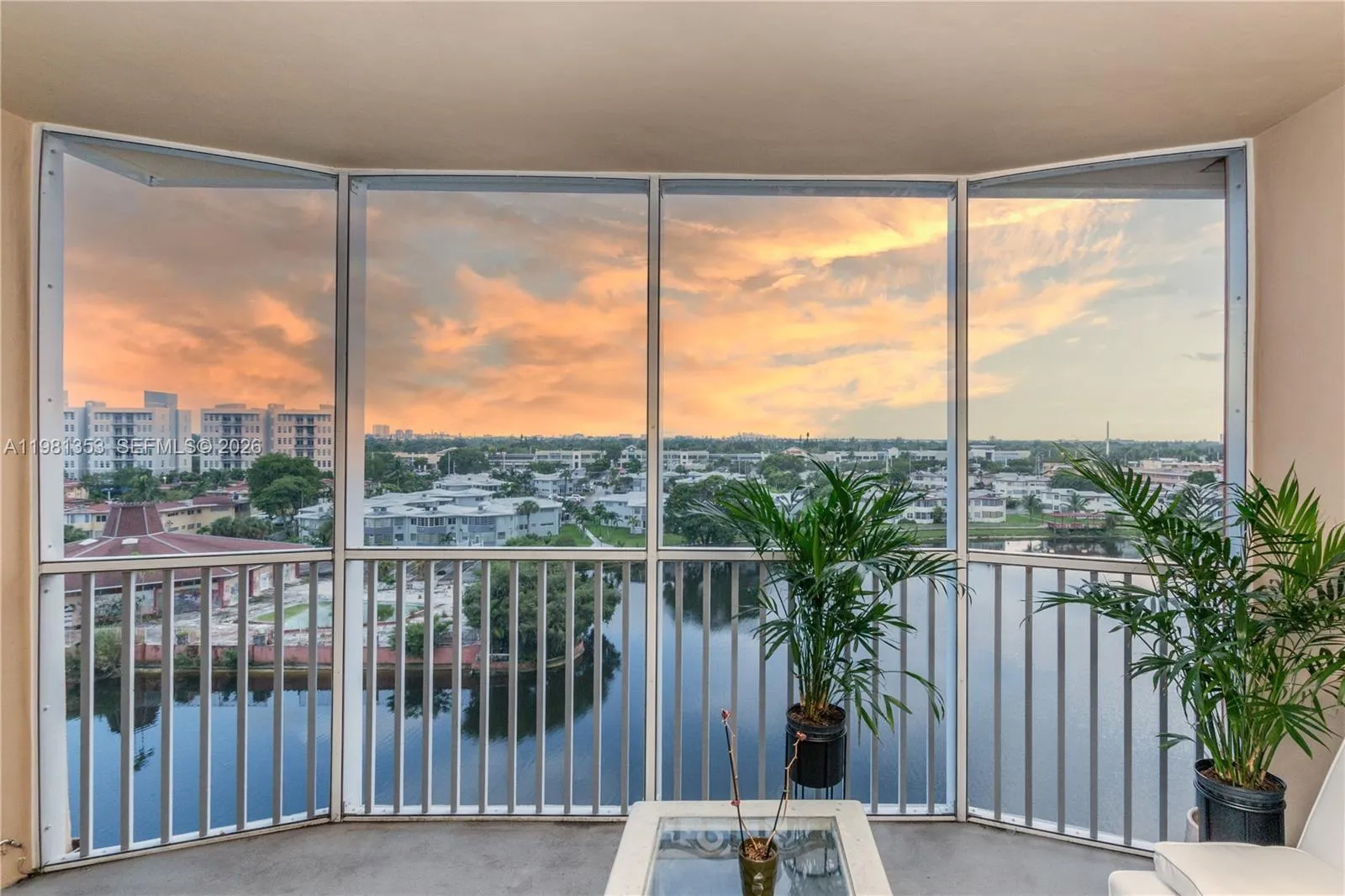 Vendido 1750 NE 191st Street 8274, Miami, FL 33179, Miami, FL 33179