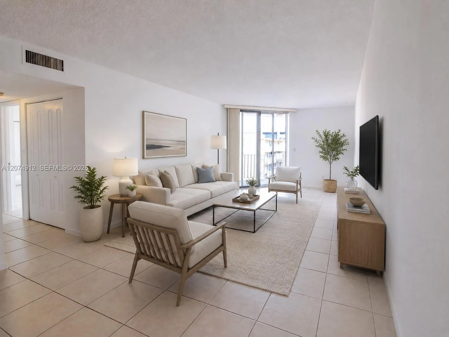 Foto de propiedad en 1750 W 46th Street 521, Hialeah, FL 33012 Hialeah con MLS# 