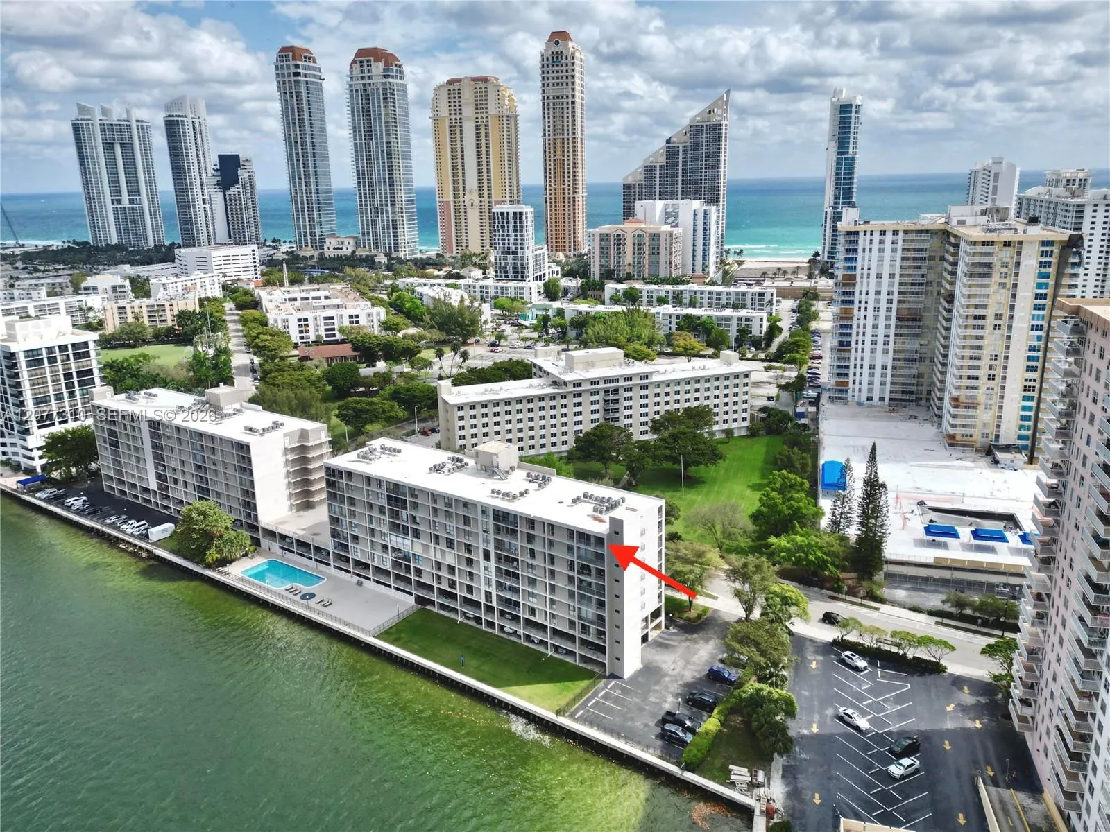 Foto de propiedad en 17500 N Bay Road S907, Sunny Isles Beach, FL 33160 Sunny Isles Beach con MLS# 