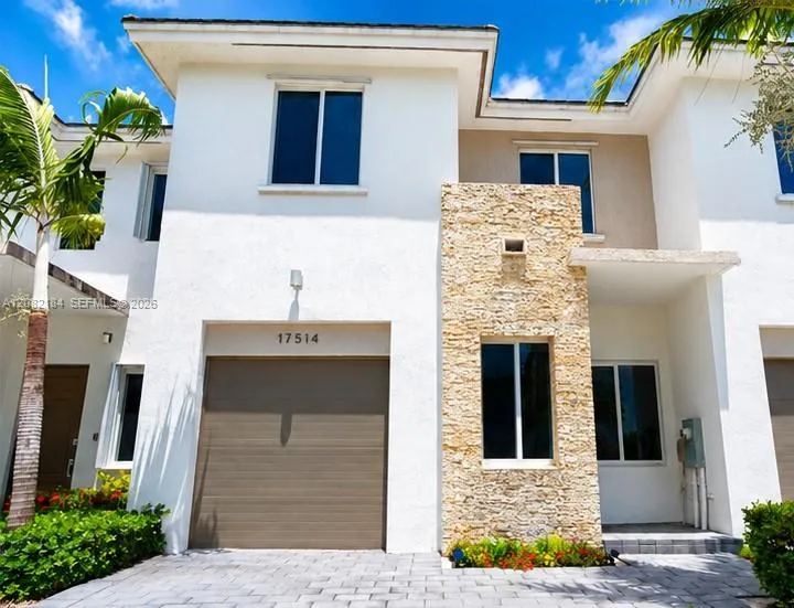 Foto de propiedad en 17514 SW 149th Place 17514, Miami, FL 33187 Miami con MLS# 