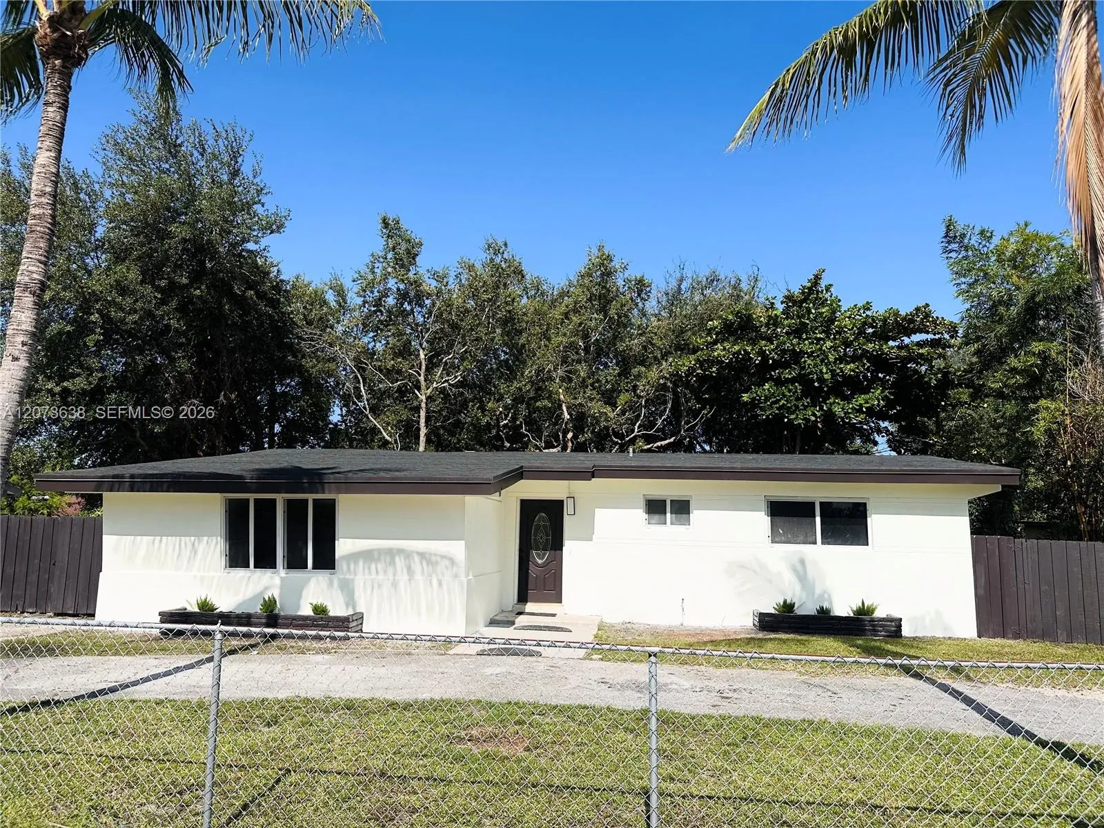 En Renta 17521 NE 4th Avenue, Miami, FL 33162, Miami, FL 33162