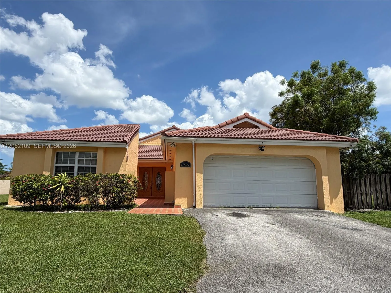 En Venta 17527 NW 62nd Place N, Hialeah, FL 33015, Hialeah, FL 33015