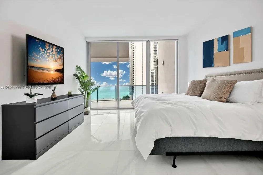 En Venta 17550 Collins Avenue 1003, Sunny Isles Beach, FL 33160, Sunny Isles Beach, FL 33160