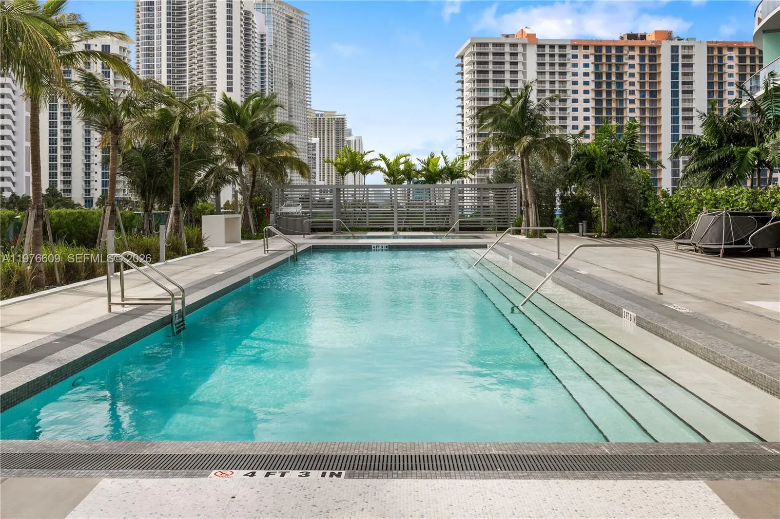 Foto de propiedad en 17550 Collins Avenue 502, Sunny Isles Beach, FL 33160 Sunny Isles Beach con MLS# 