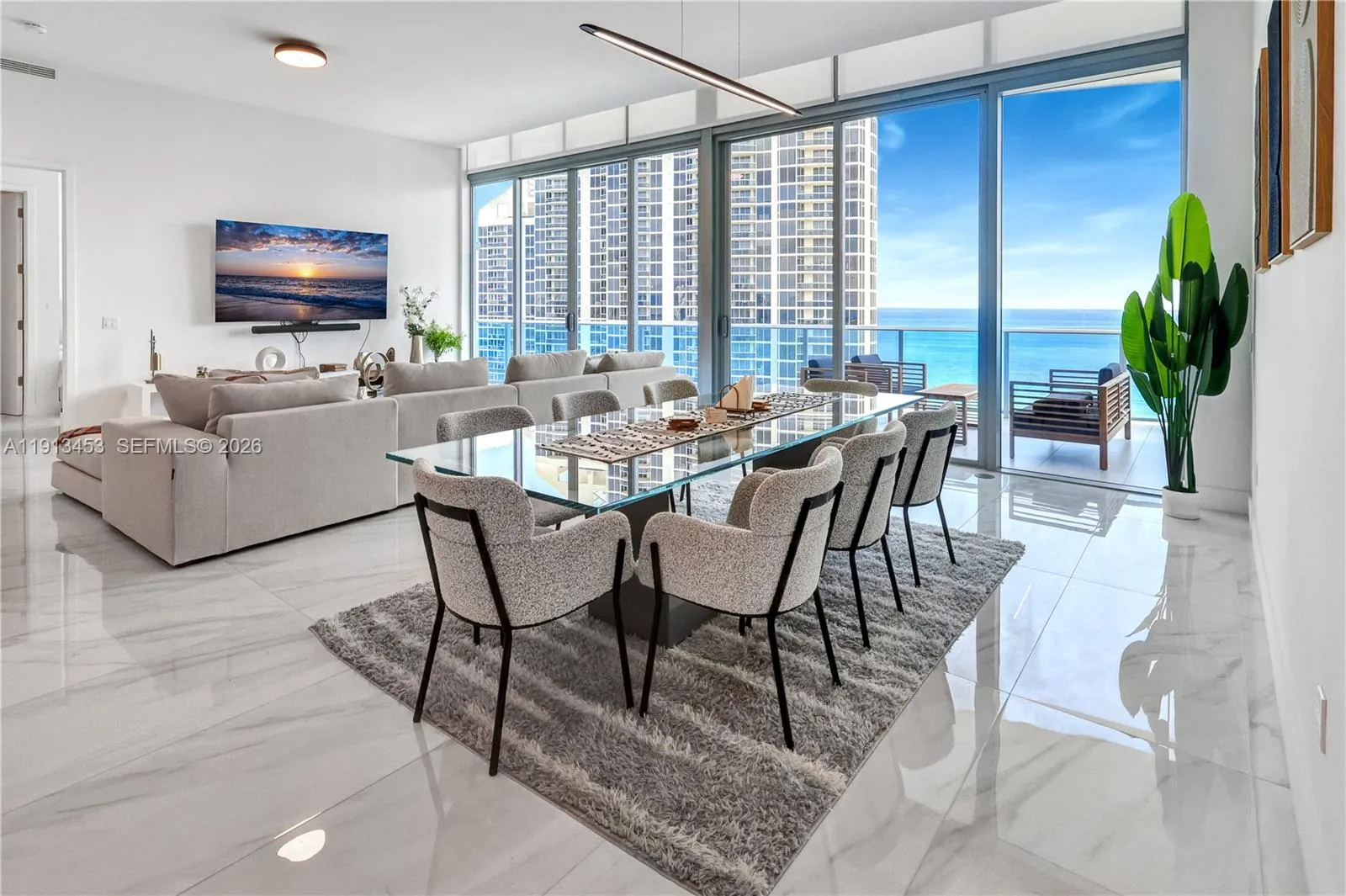 Foto de propiedad en 17550 Collins Avenue PH2, Sunny Isles Beach, FL 33160 Sunny Isles Beach con MLS# 