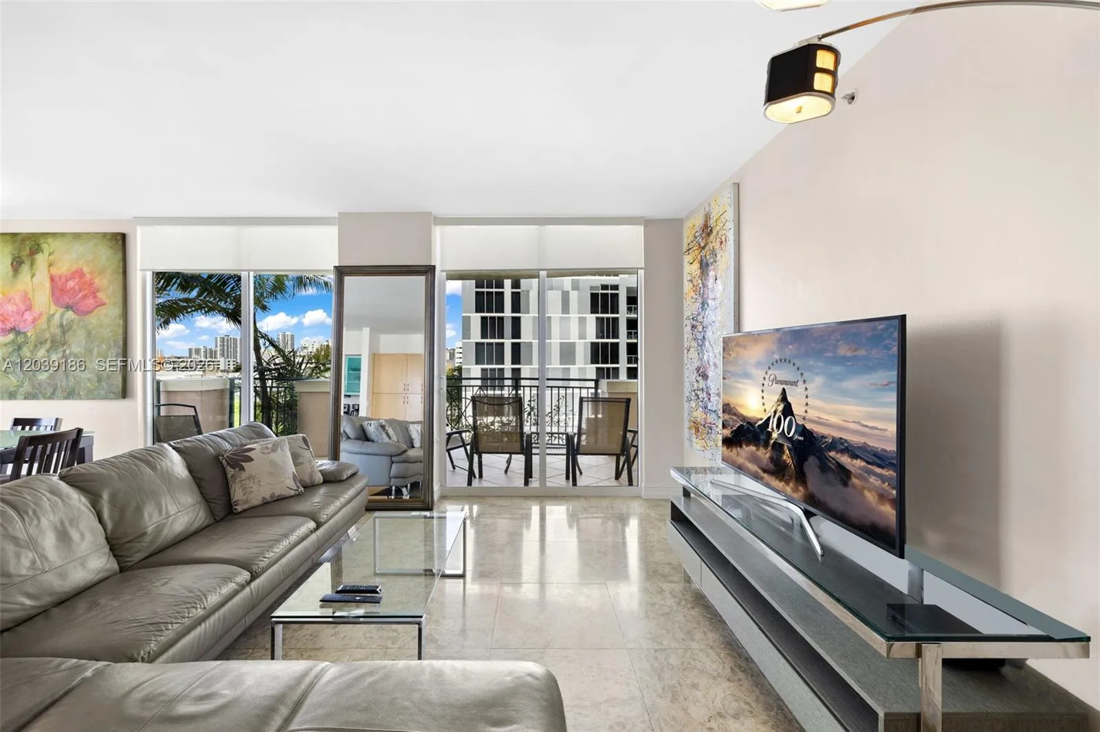 Foto de propiedad en 17555 Atlantic Boulevard 708, Sunny Isles Beach, FL 33160 Sunny Isles Beach con MLS# 