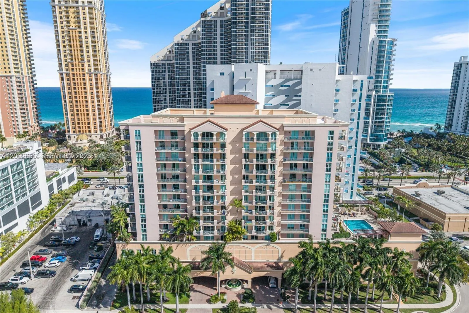 Foto de propiedad en 17555 Atlantic Boulevard 902, Sunny Isles Beach, FL 33160 Sunny Isles Beach con MLS#