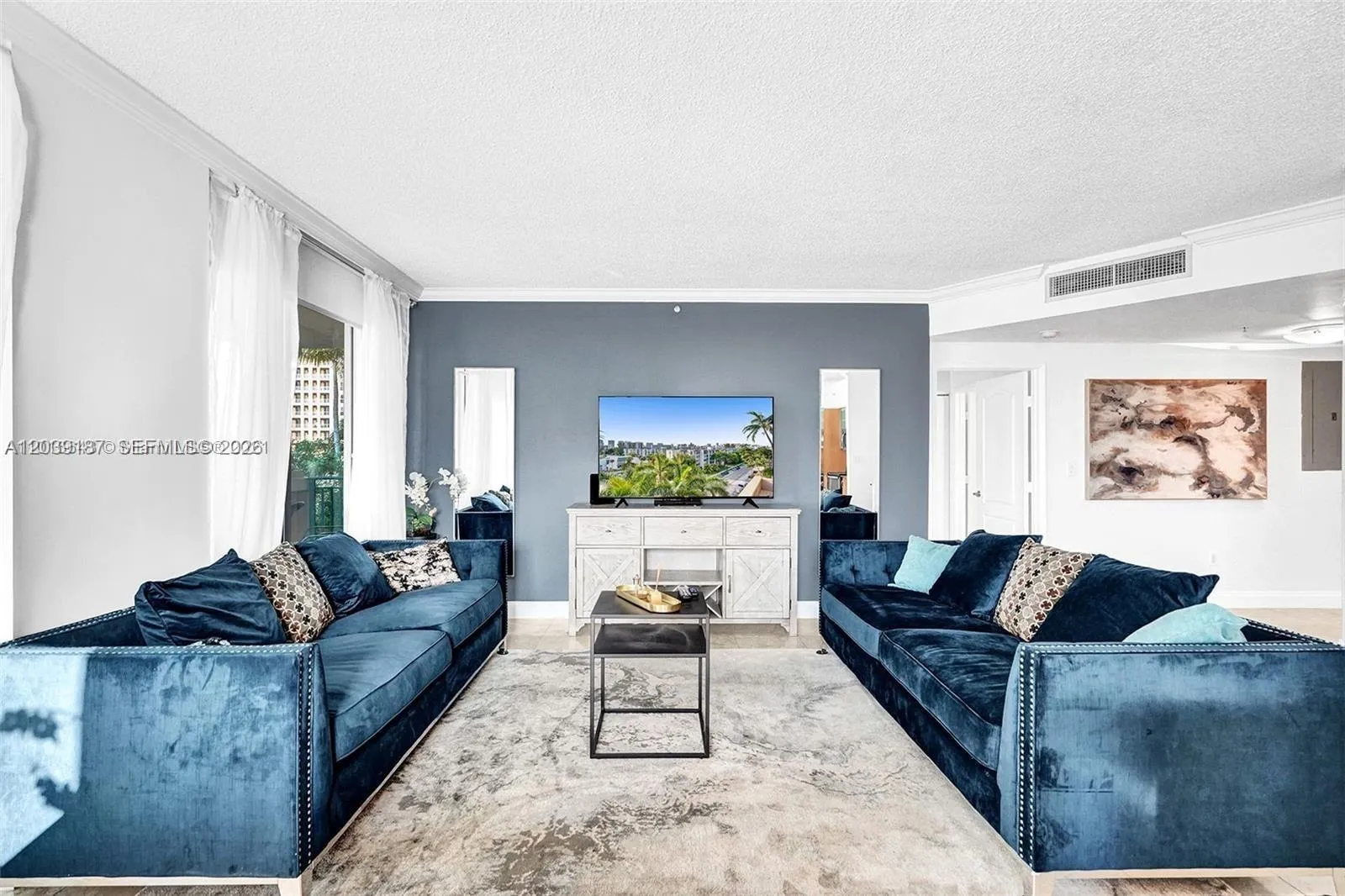 Foto de propiedad en 17555 NW Atlantic Boulevard 608, Sunny Isles Beach, FL 33160 Sunny Isles Beach con MLS#