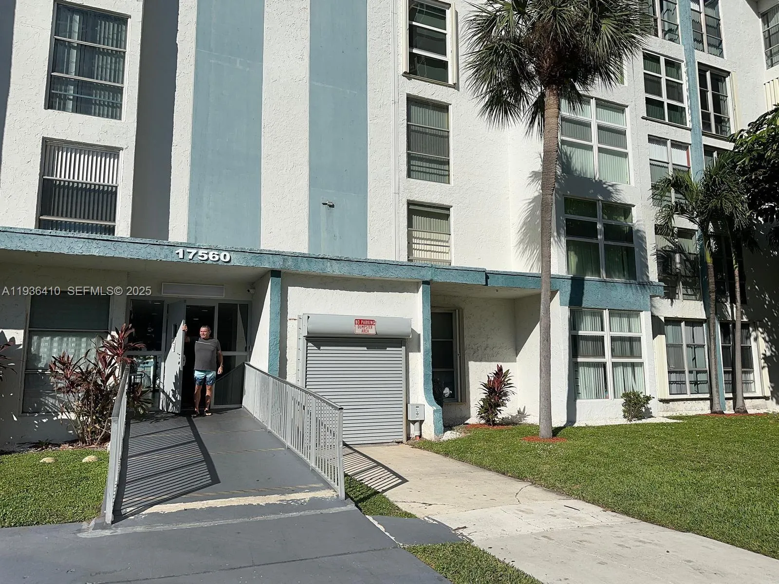 En Venta 17560 Atlantic Boulevard 109, Sunny Isles Beach, FL 33160, Sunny Isles Beach, FL 33160