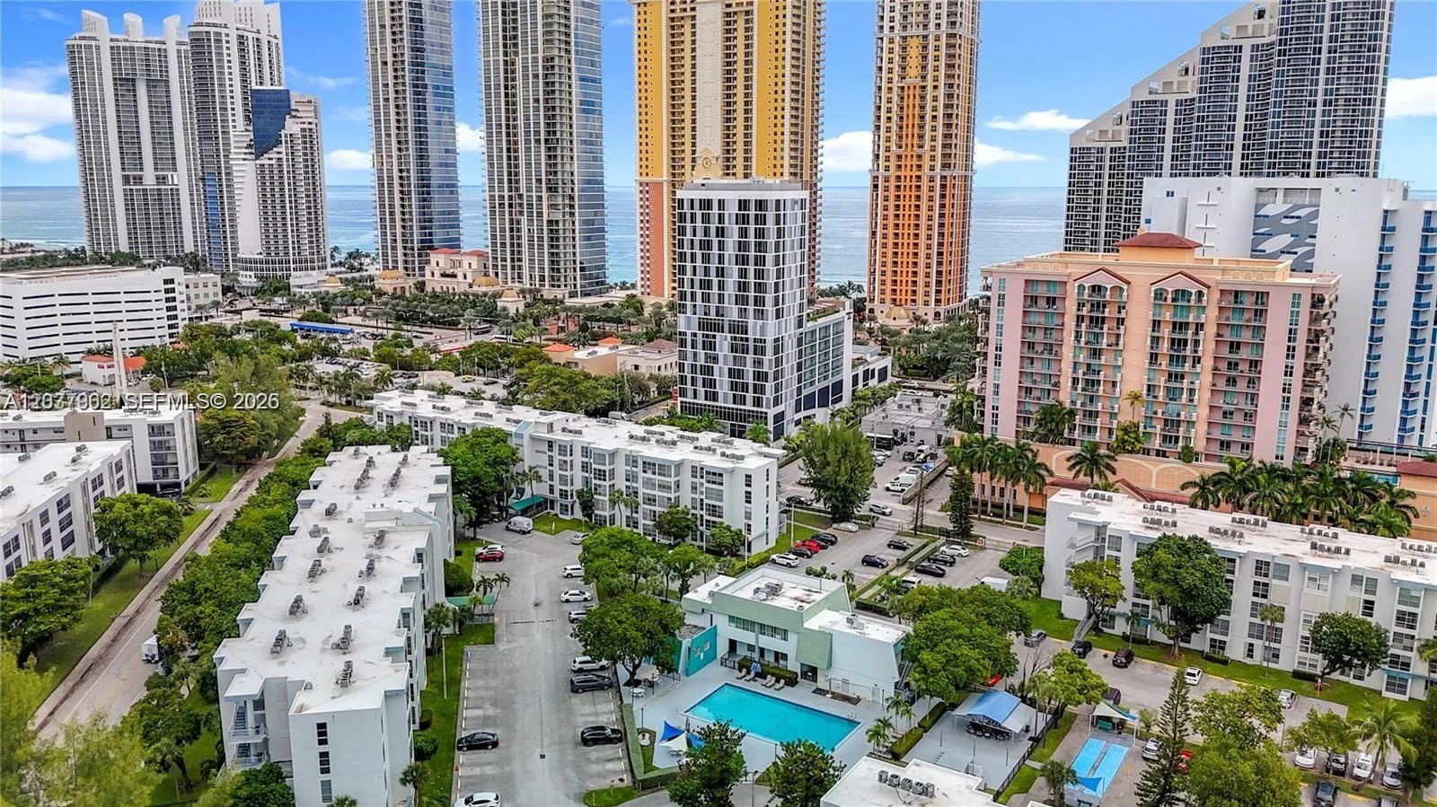 Foto de propiedad en 17560 Atlantic Boulevard 501, Sunny Isles Beach, FL 33160 Sunny Isles Beach con MLS# 