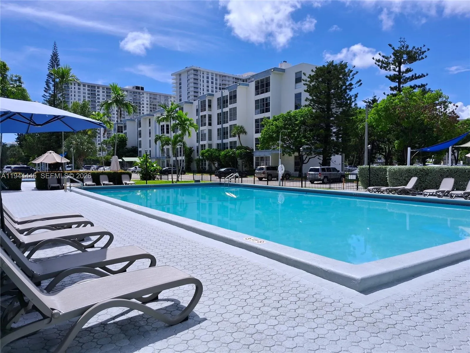 Foto de propiedad en 17570 Atlantic Boulevard 104, Sunny Isles Beach, FL 33160 Sunny Isles Beach con MLS# 